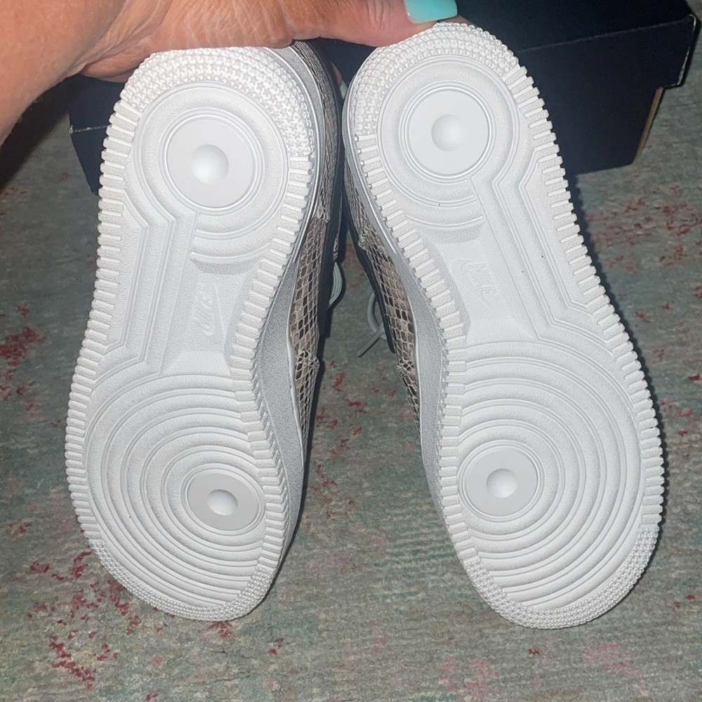 NWB Air Force 1 ‘07 PRM White Black Pure Platinum🩶🖤 - Picture 7 of 9